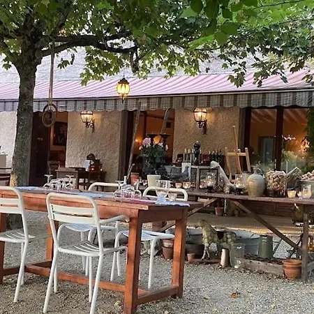 La Chaumiere De L'eau Sauvage Villeneuve-sur-Allier